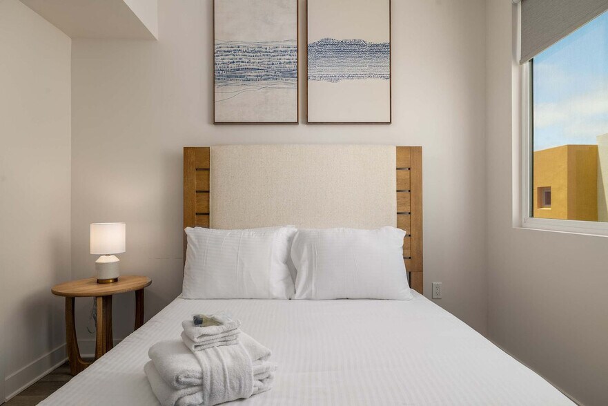 Building Photo - 551 Hawthorn St