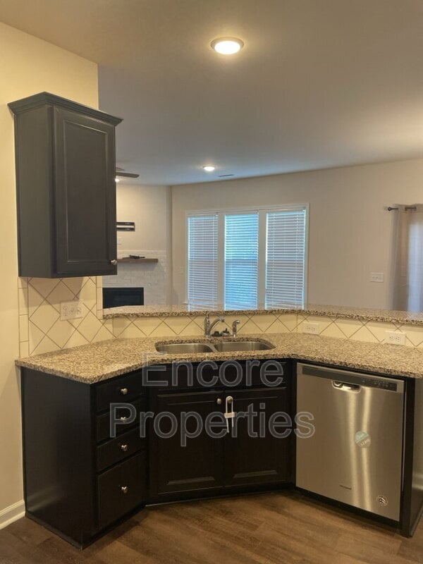 Building Photo - 2680 Impulsion Dr