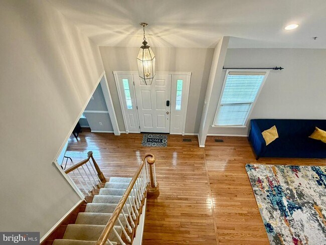 Building Photo - 240 Torrey Pine Ct