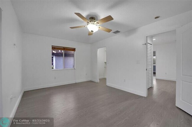 Building Photo - 12925 SW 28th Ct