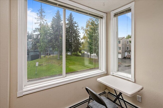 Building Photo - Charming Furnished Condo in Taku/Campbell - Everything You Need in One Place!