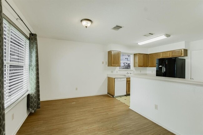 Building Photo - 13917 Maricella Ln