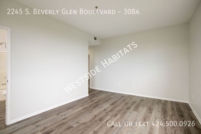 Building Photo - 2245 S Beverly Glen Blvd