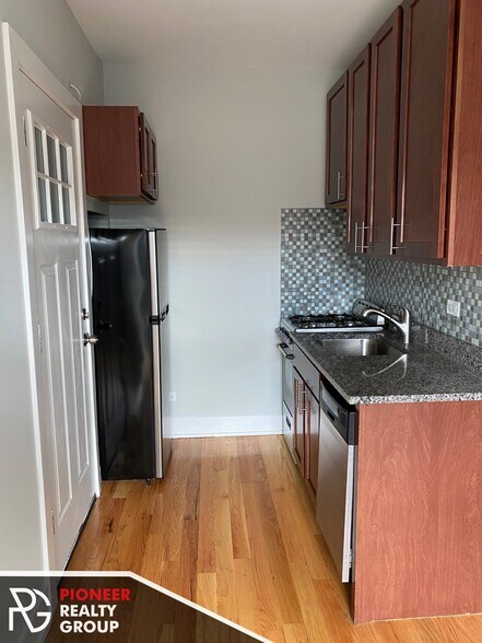 Building Photo - 2907 N Mildred Ave