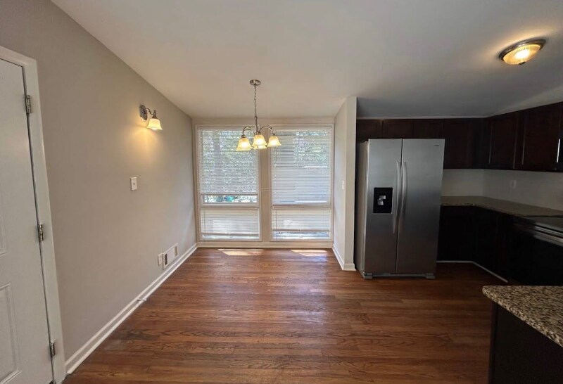 Building Photo - 2950 Horse Shoe Dr