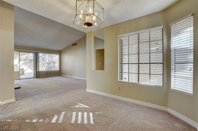 Building Photo - 2302 Fairbourne Way