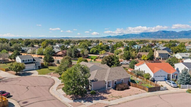 Building Photo - 8402 Snowdrop Ct