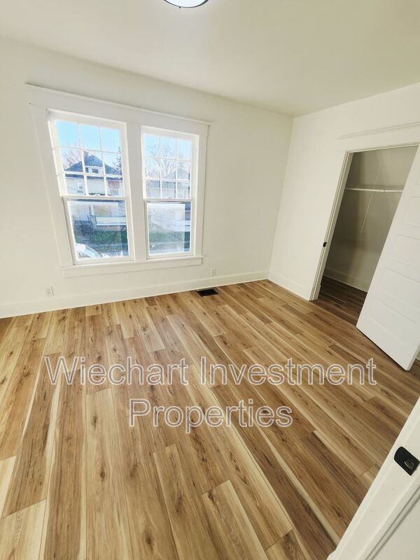 Building Photo - 426 Hazel Ave