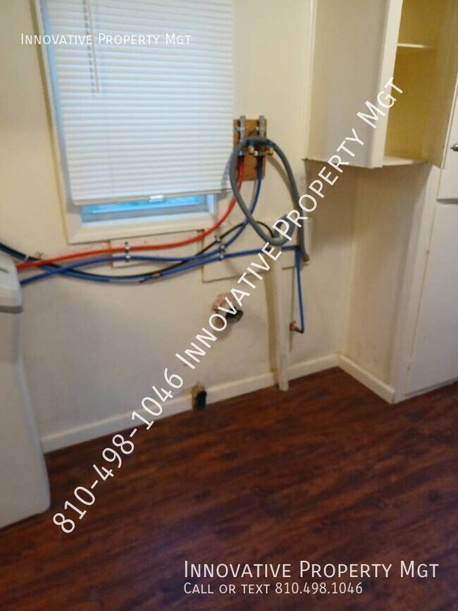 Building Photo - Recently refinished 3 bedroom , 1 bath home!