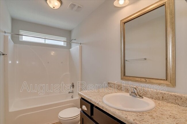 Building Photo - 3028 Ashley Lp