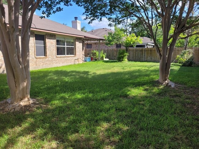 Building Photo - 15724 Cadoz Dr