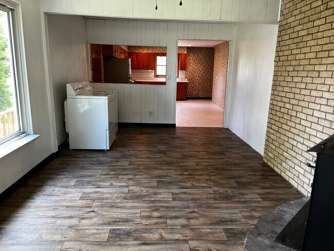 Building Photo - 544 Gibson Station Rd