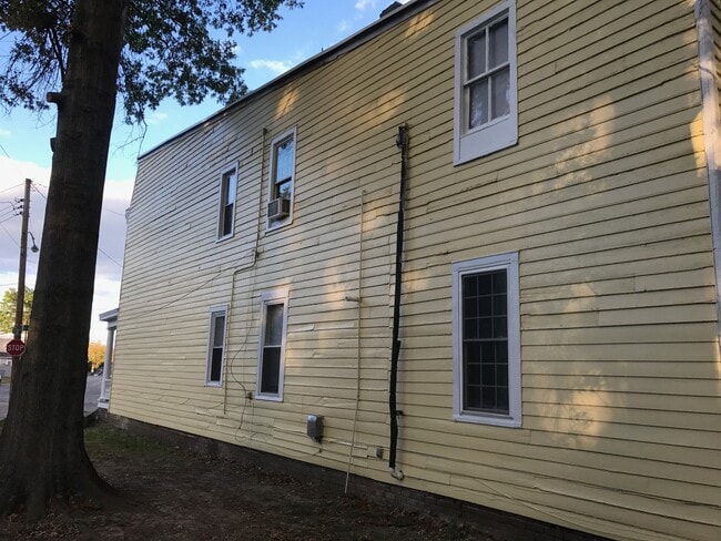 Building Photo - 3503 E Marshall St