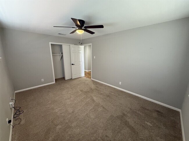 Building Photo - 10031 Haddington Dr