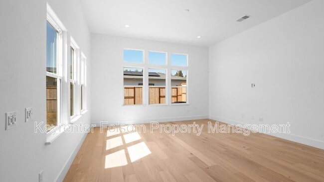 Building Photo - 3840 Fletcher Peak Cir
