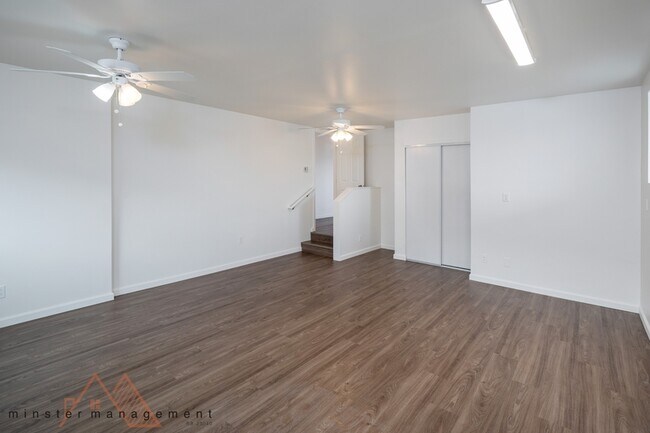 Building Photo - 2133 Metcalf St