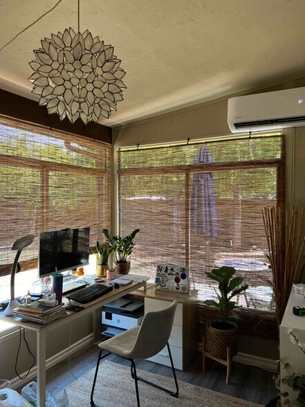 Building Photo - 946 E Cullumber St