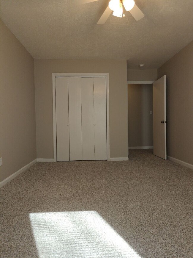 Building Photo - Charming 3-bedroom, 2-bath home with Garage in Columbia County!