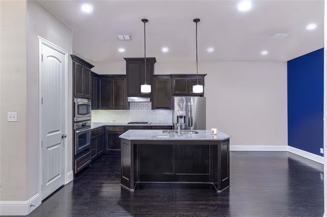 Building Photo - 7031 Comal Dr