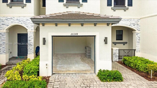 Building Photo - 20344 NW 6th Pl