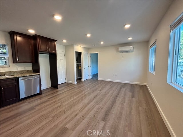 Building Photo - 520 W Rte 66