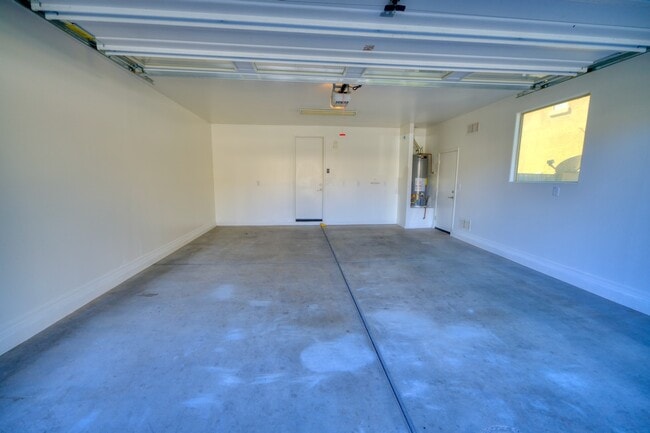 Building Photo - 3941 E Palo Verde St