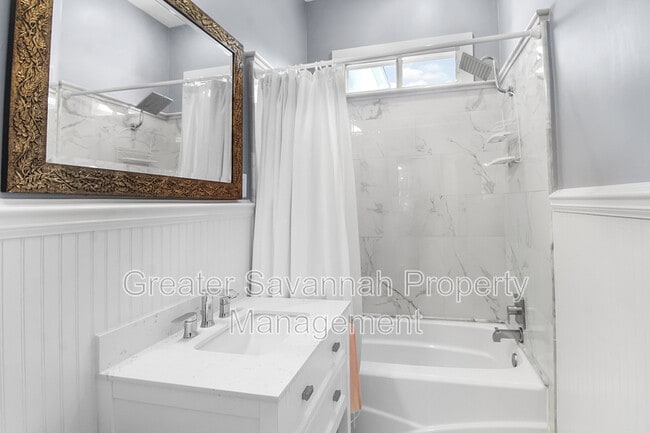 Building Photo - 1206 E 48th St