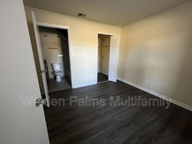 Building Photo - 4724 Walden Cir