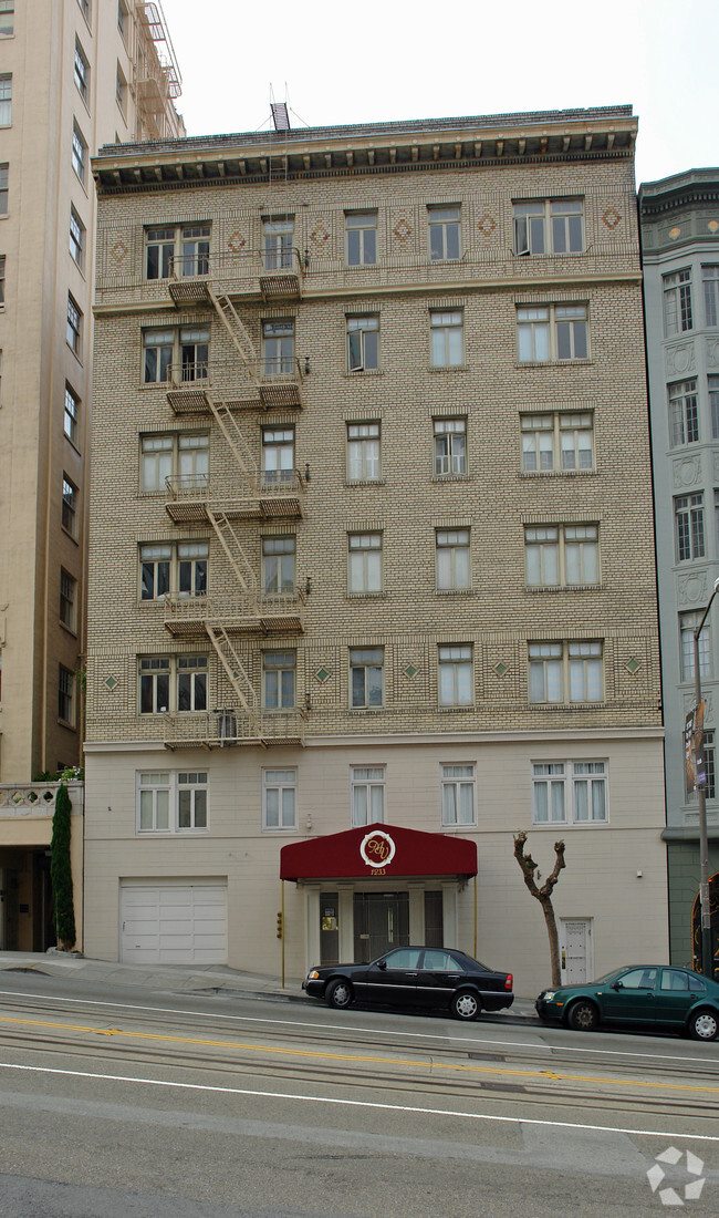 Building Photo - Maria Victoria Apartments