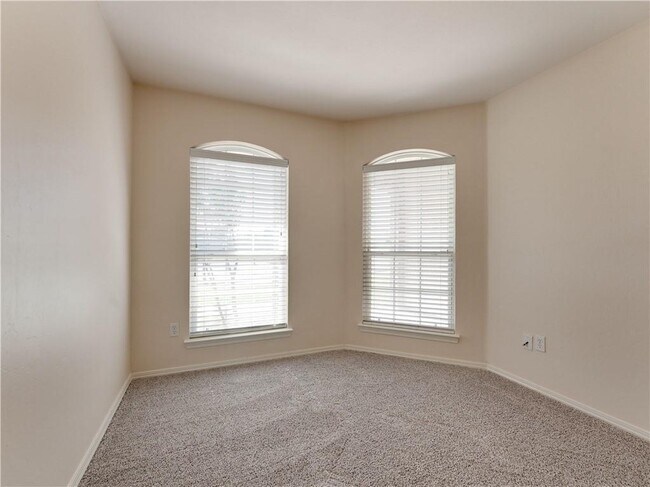 Building Photo - 4500 Hunter Blvd