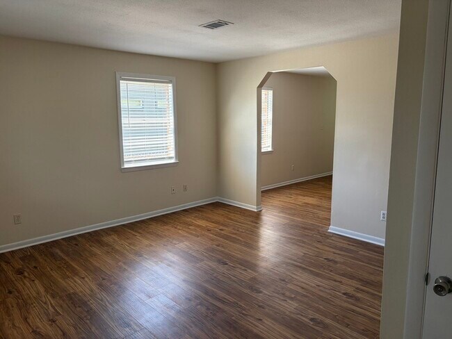 Building Photo - 204 Brandywine Rd