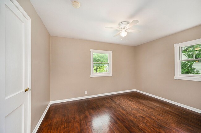 Building Photo - MOVE-IN SPECIAL: 1/2 OFF FIRST MONTH 3BR/2...