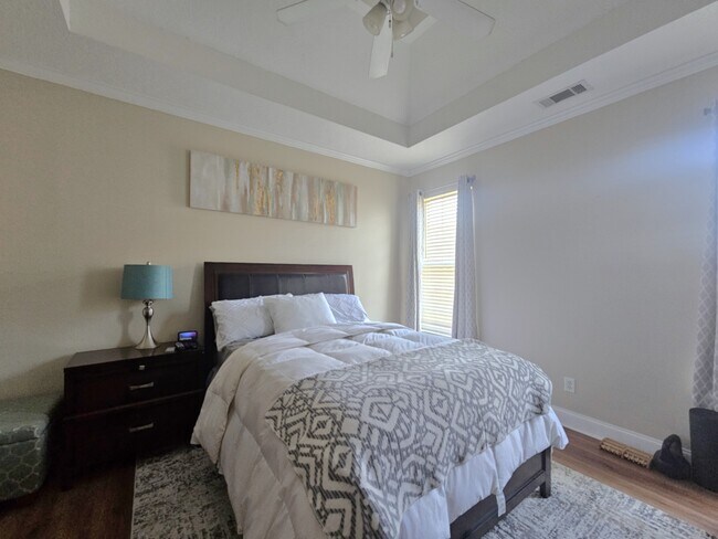 Building Photo - 1413 Leigh Ct