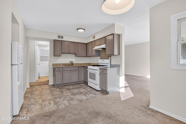 Building Photo - 2137 8th Ave