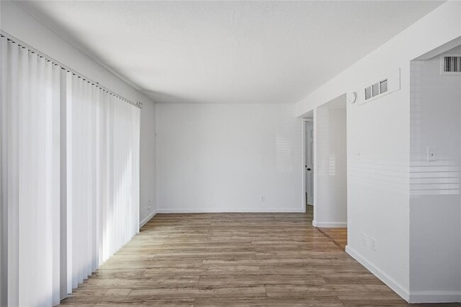 Building Photo - 2705 Windswept Cove