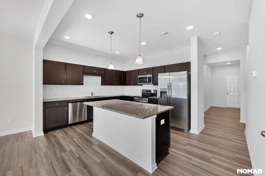 Building Photo - 6028 Jasmine Branch Rd