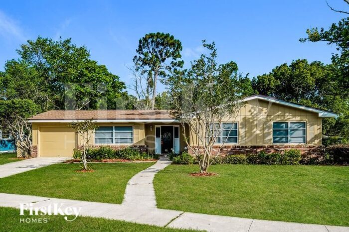Building Photo - 207 Lily Rd