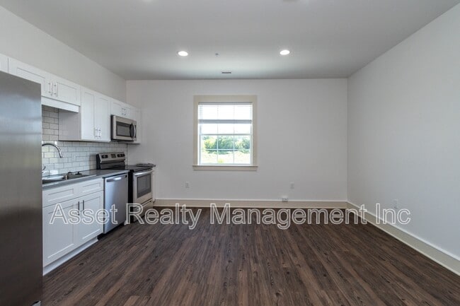 Building Photo - 1120 Franck St