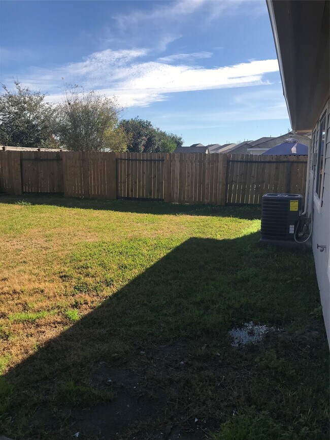 Building Photo - 2844 Morningmist Ln