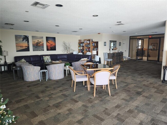 Building Photo - 6290 Bahia Del Mar Cir N