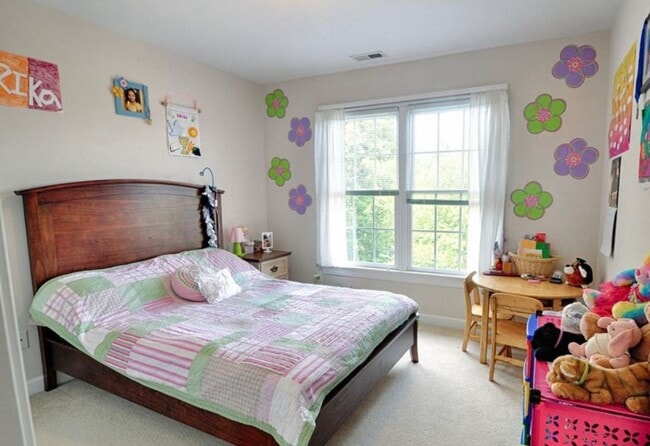 Building Photo - Southern Village Townhome available in Jun...