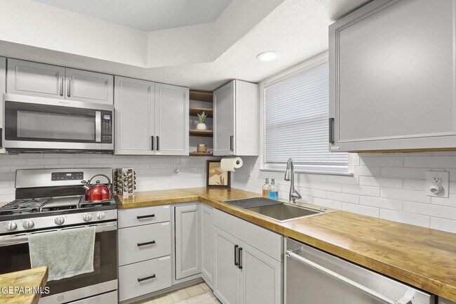 Building Photo - 5059 Crystal Sands Ct