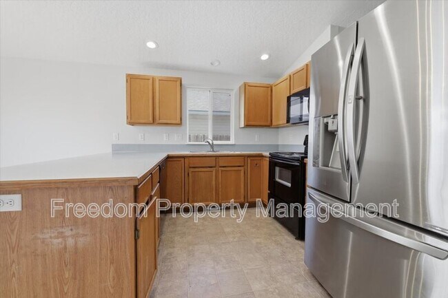 Building Photo - 1020 Aspen Grove St