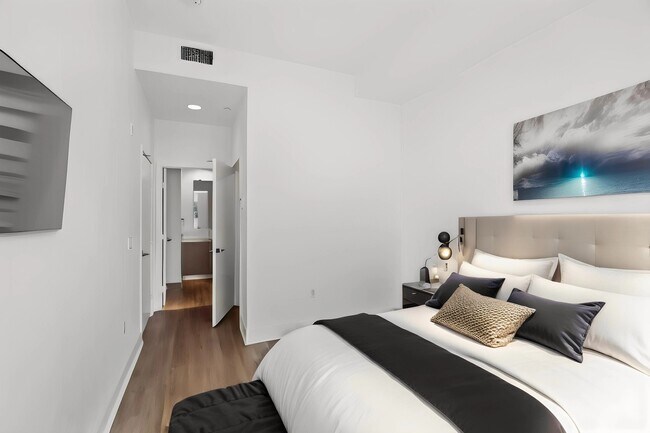 Building Photo - 5308 Sepulveda Blvd