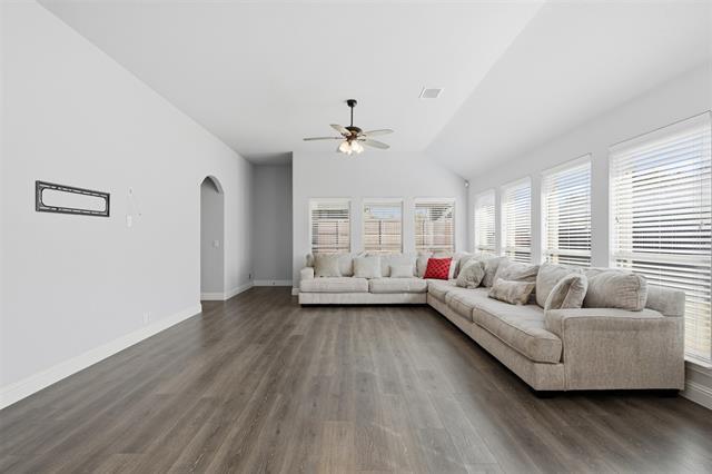 Building Photo - 310 Marigold Ct