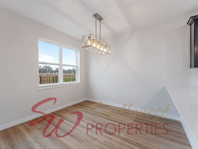 Building Photo - Gorgeous 3 bedroom townhome with a quick, easy walk to TSU campus!