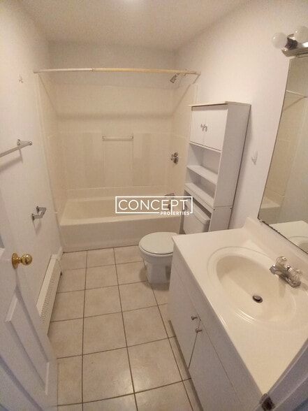 Building Photo - 58 Mansfield St