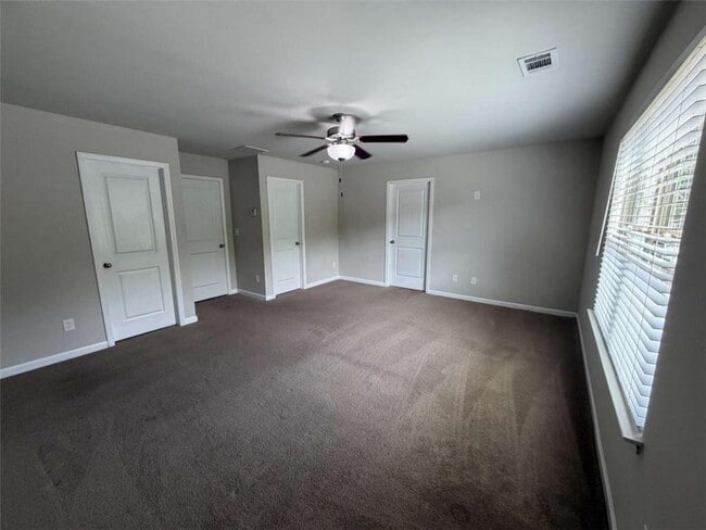 Building Photo - 313 Nutwood Trce