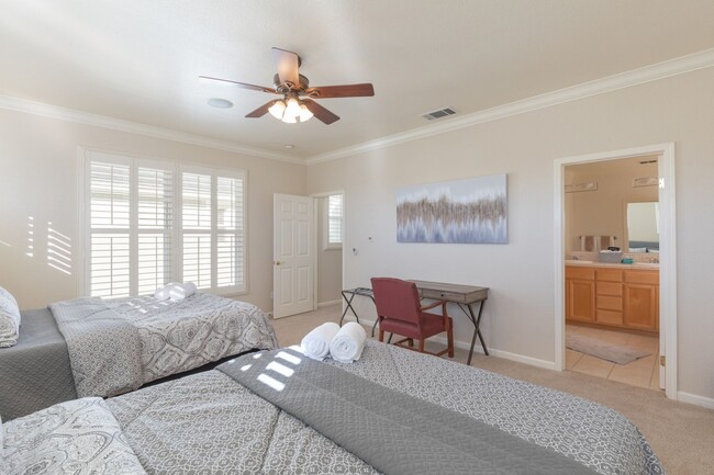 Building Photo - Stunning 4BR House in Santa Rosa