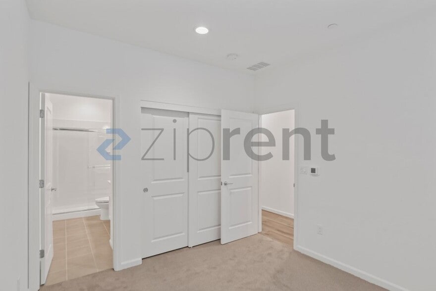 Building Photo - 6165 Raven Ave